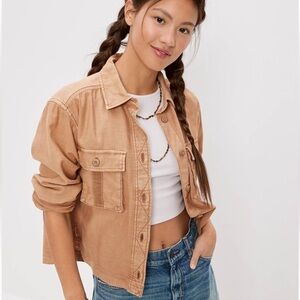 AE Cropped Long-Sleeve Cargo Button-Up Shirt